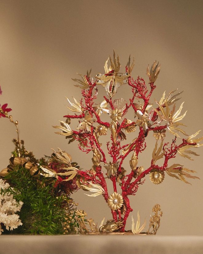 系列 尽展假日邂逅诗意春光的餐桌美学AG真人登录DIOR MAISON